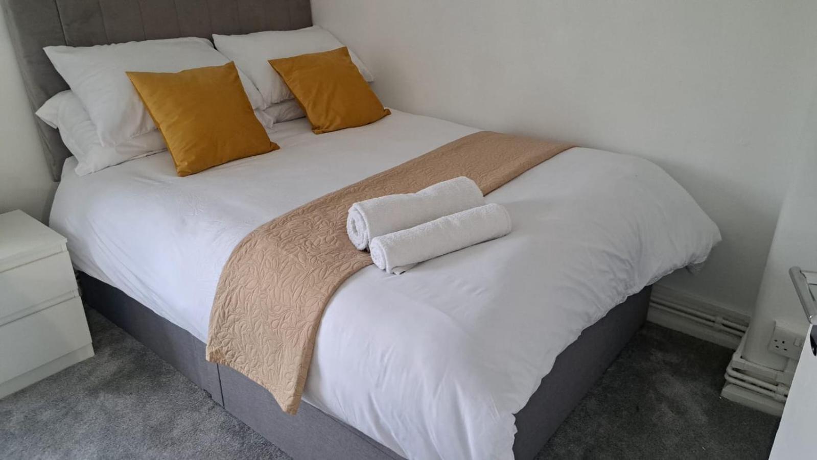 Tooting Lodge London - Cosy 2 Bedroom House With Garden, 5 Mins Walk To Tube Station Extérieur photo