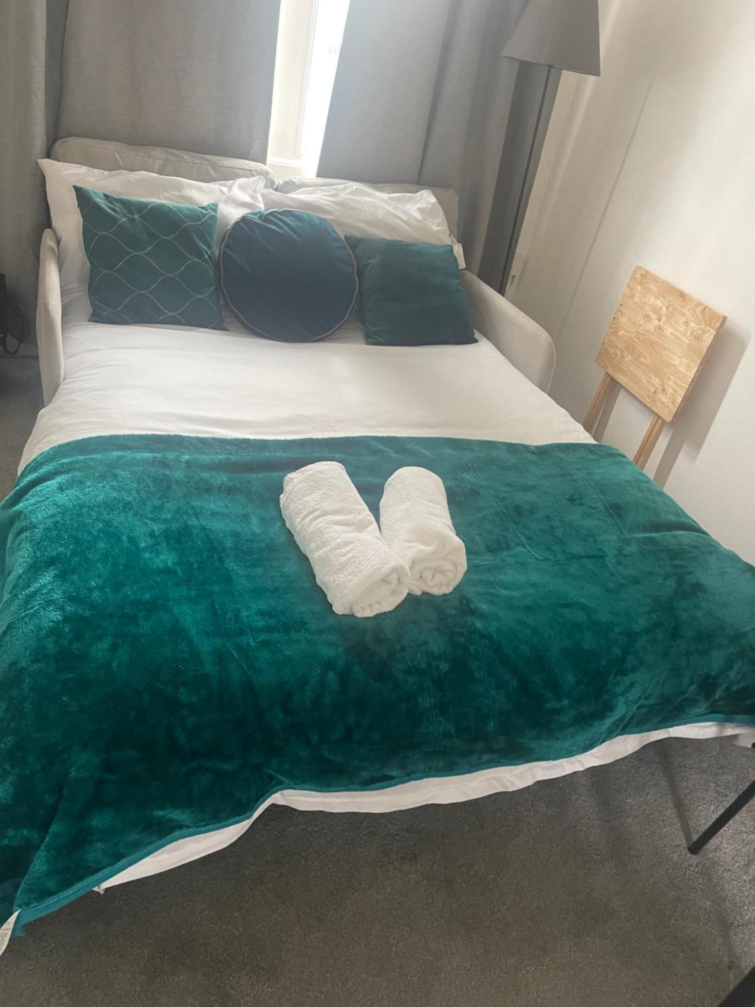 Tooting Lodge London - Cosy 2 Bedroom House With Garden, 5 Mins Walk To Tube Station Extérieur photo